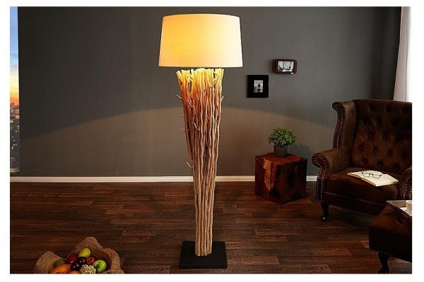 Stojací lampa v přírodním dřevě Euforie 175cm